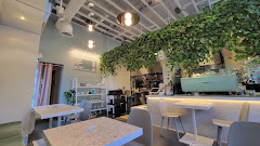 Restaurant near Ocean Luxury Lofts and Suites